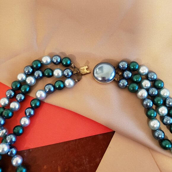 VINTAGE JAPAN FAUX BLUE PEARLS - Picture 2 of 6